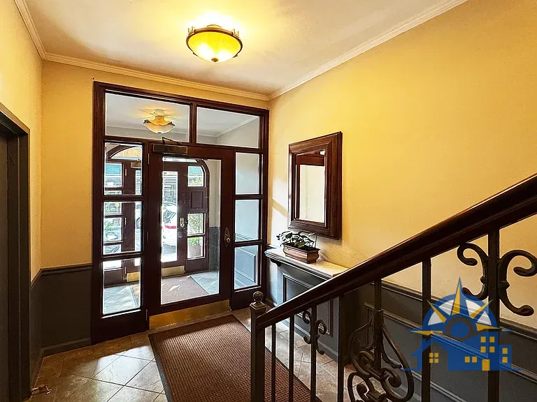 105 W 77th St, APT 3B, New York, NY 10024