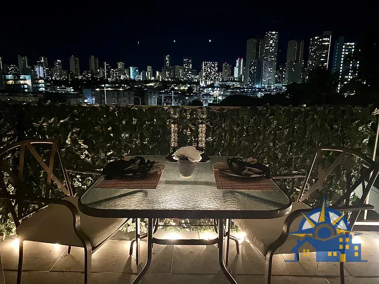 1941 Church Ln, Honolulu, HI 96826