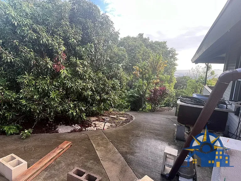 498 Polulani Dr, Wailuku