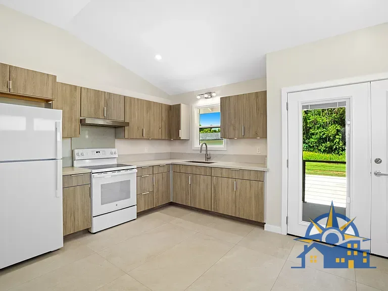 4587 Kukui St