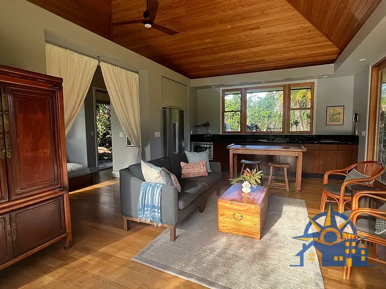 5792 Kahiliholo Rd 