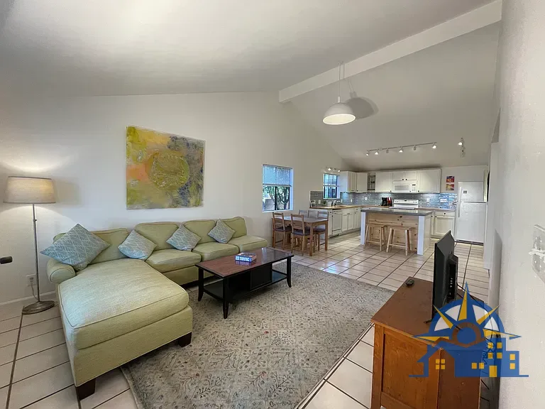 410 Kaiwahine St, Kihei, HI 96753
