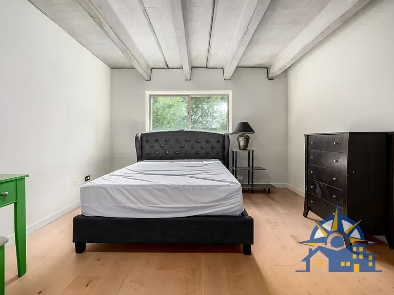 1265 Elizabeth St, APT 305, Denver, CO. 