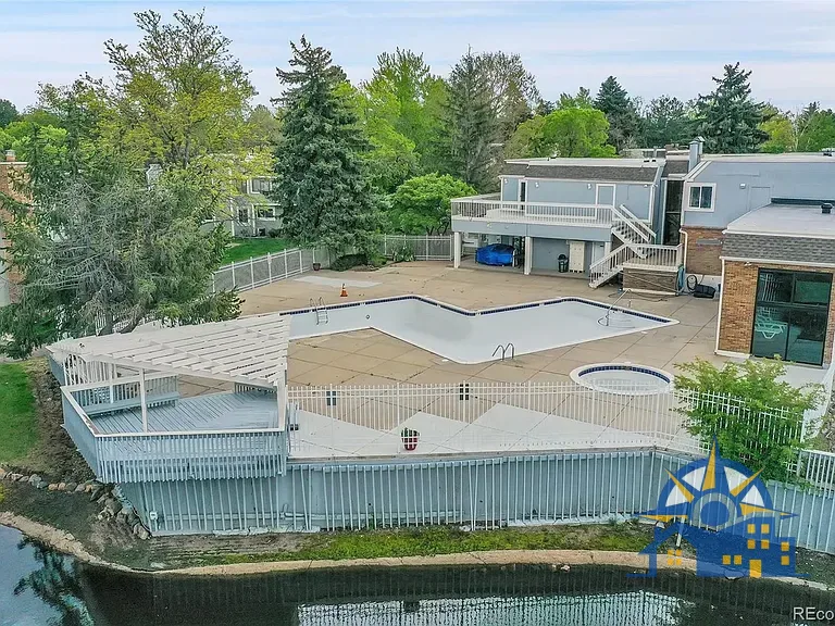 2821 S Lansing Way, Aurora, CO. 