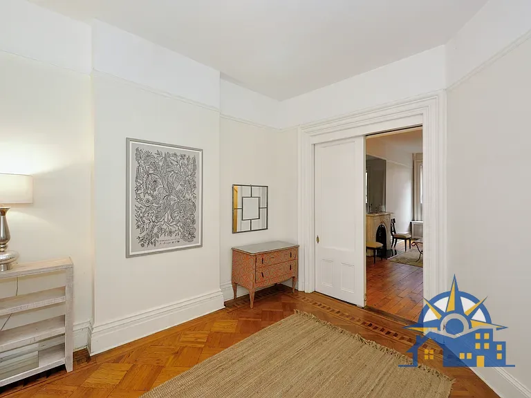 251 E 49th St, New York, NY 10017