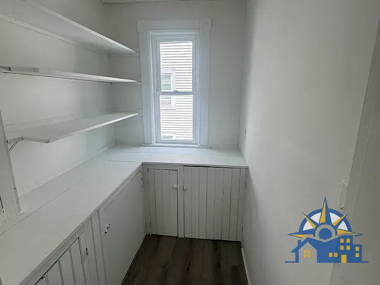 25 Wyman St, APT 3