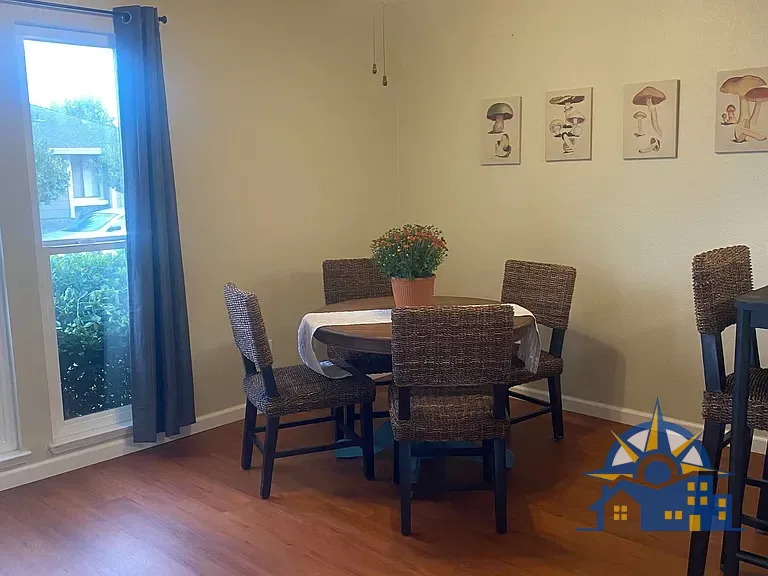 818 Portugal Way, Sacramento, CA 95831