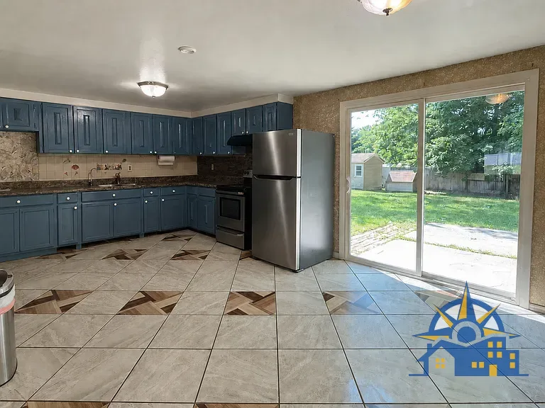 382 Jamaica Ave, Medford, NY 11763