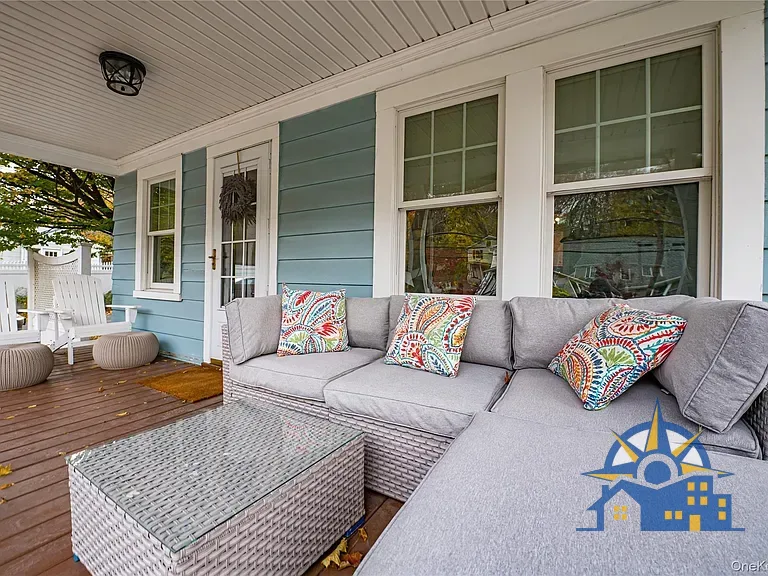 53 Waterside Ave