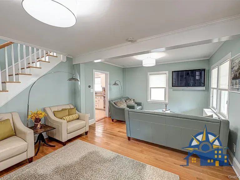 53 Waterside Ave