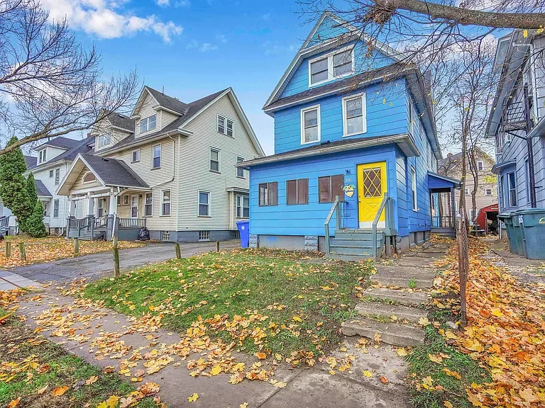 83 Pullman Ave