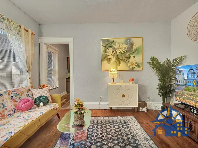83 Pullman Ave