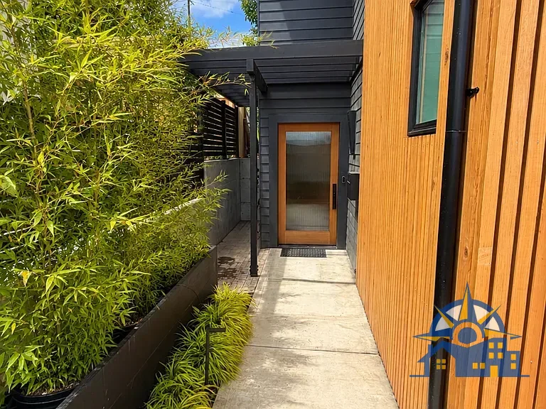 3421 34th Ave SW, Seattle, WA 98126